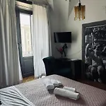 Stanze Di Agatha Katánie